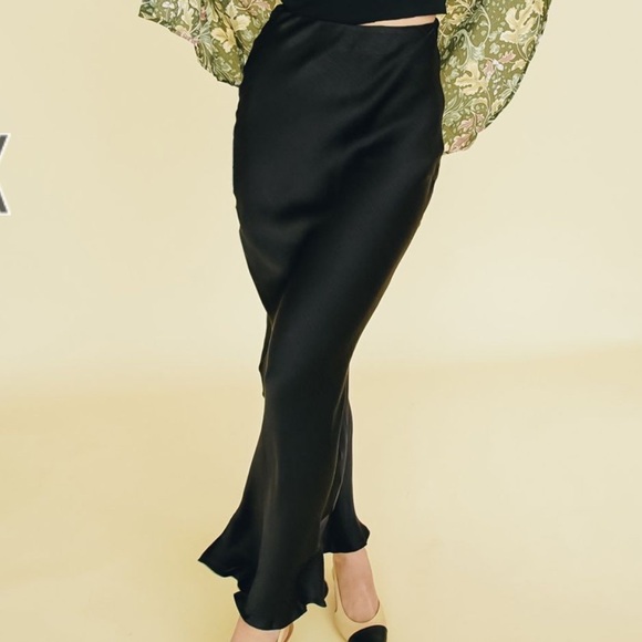 VRGGRL Black Satin Maxi Skirt - Picture 3 of 10